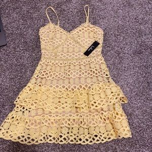 Yellow Lulus dress!